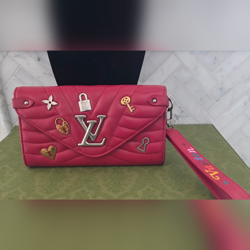 Authentic Louis Vuitton Wave Rouge Hearts Edition Wallet/Wristlet